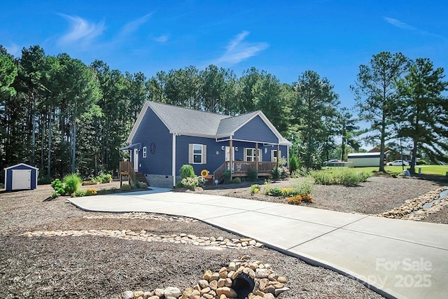 5016 Old Pine Ln, Cherryville, NC 28021 - single story home with crawl space and driveway