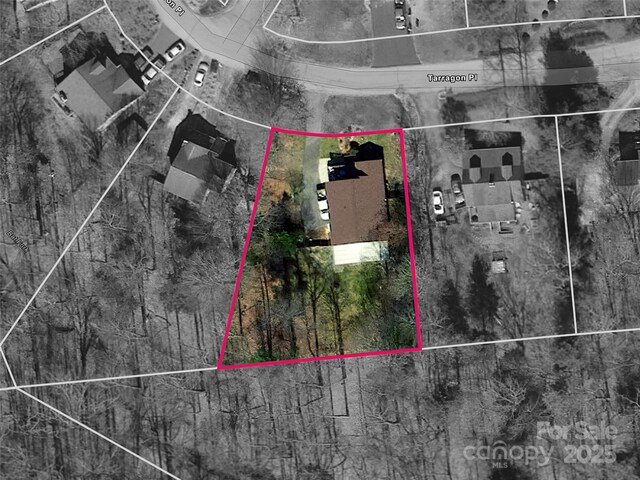 100 Tarragon Pl, Flat Rock, NC 28731 - map of property location with property boundaries highlighted