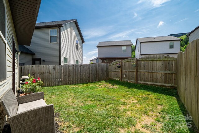 624 Cardwell Ln, Fletcher, NC 28732 - view of yard