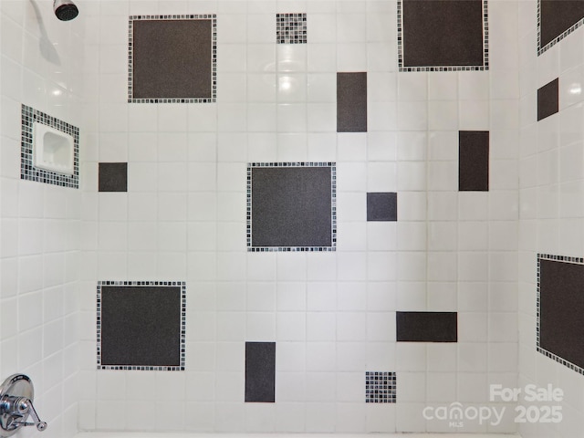 27 Alabama Ave, Weaverville, NC 28787 - bathroom with tiled shower