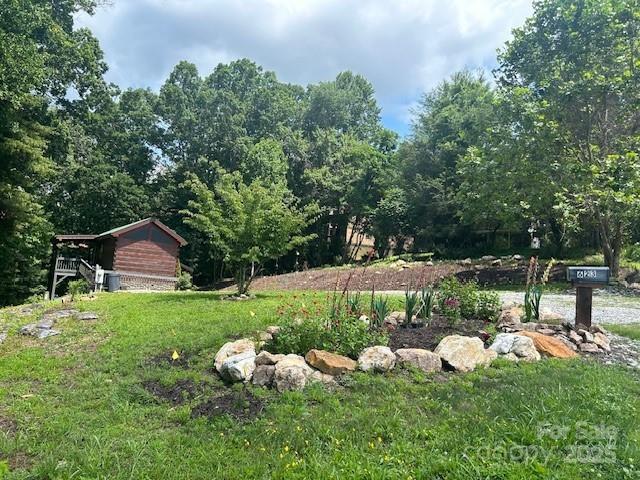 623 Overlook Dr, Spruce Pine, NC 28777 - view of green lawn