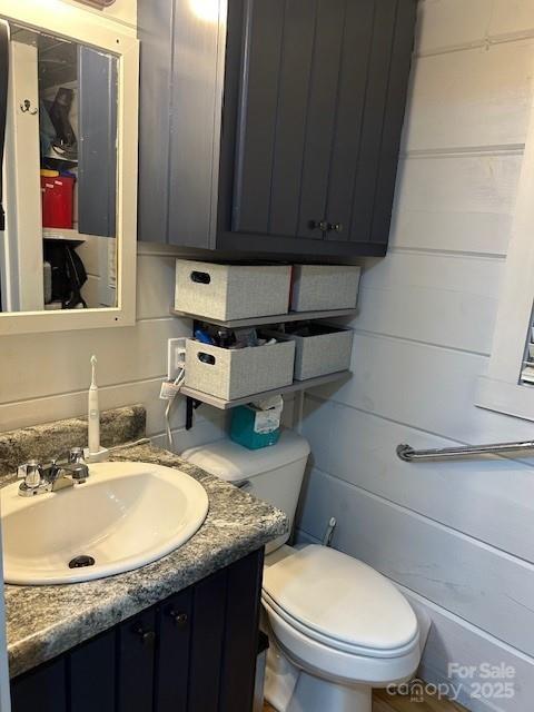 623 Overlook Dr, Spruce Pine, NC 28777 - bathroom with vanity and toilet