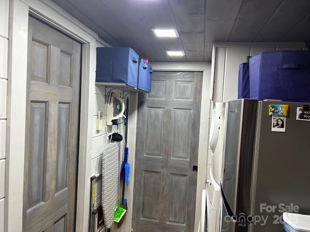 623 Overlook Dr, Spruce Pine, NC 28777 - interior space
