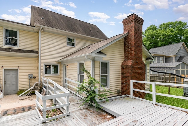 8429 Meadowcroft Ct, Charlotte, NC 28215 - view of wooden terrace