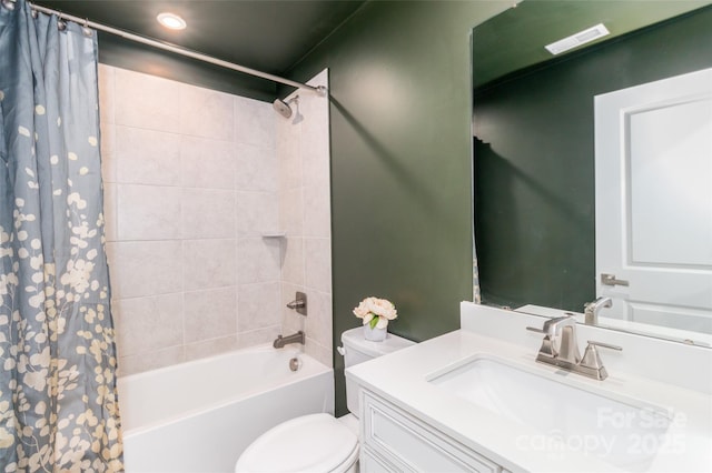 628 Uwharrie River Rd, Charlotte, NC 28211 - bathroom with shower / tub combo with curtain, vanity, toilet, and recessed lighting