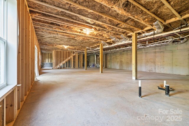 5025 Harbor View Dr E, Granite Falls, NC 28630 - view of below grade area