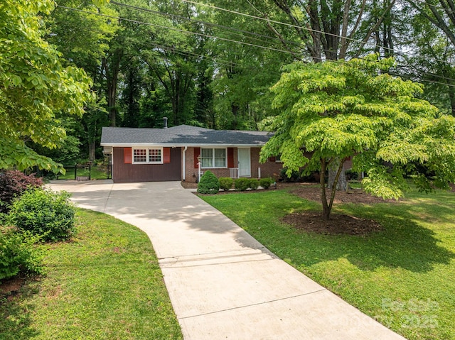 3120 7th Street Dr NE, Hickory, NC 28601 - ranch-style house featuring concrete driveway and brick siding