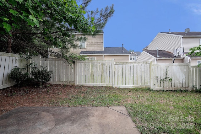 8432 Spirea Ct, Charlotte, NC 28215 - view of yard with a patio