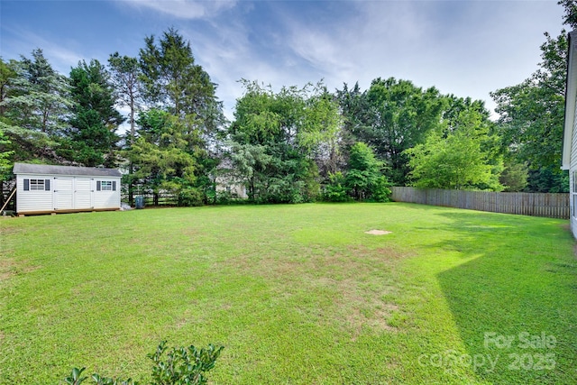 4712 Avalon Forest Ln, Charlotte, NC 28269 - view of yard featuring view of wooded area