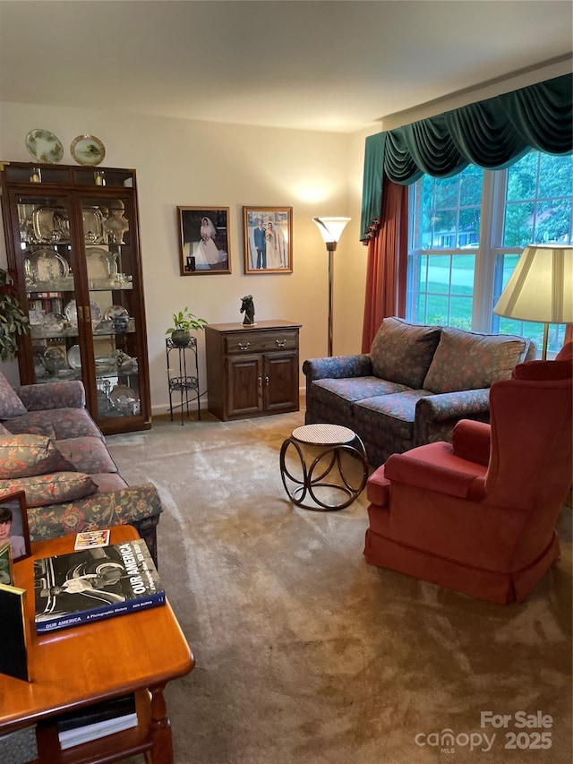 5806 Whitingham Dr, Charlotte, NC 28215 - living area featuring light carpet