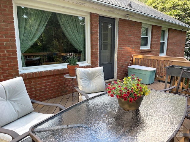 5806 Whitingham Dr, Charlotte, NC 28215 - view of wooden deck