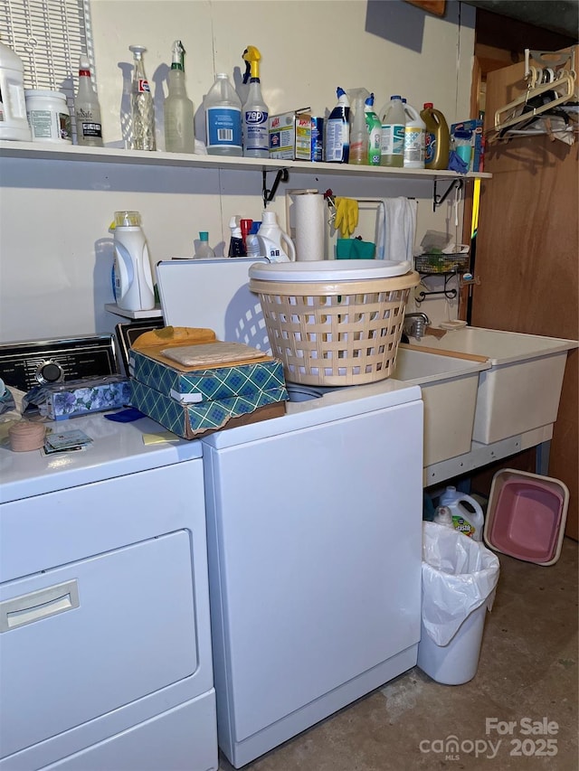 5806 Whitingham Dr, Charlotte, NC 28215 - washroom featuring washing machine and dryer