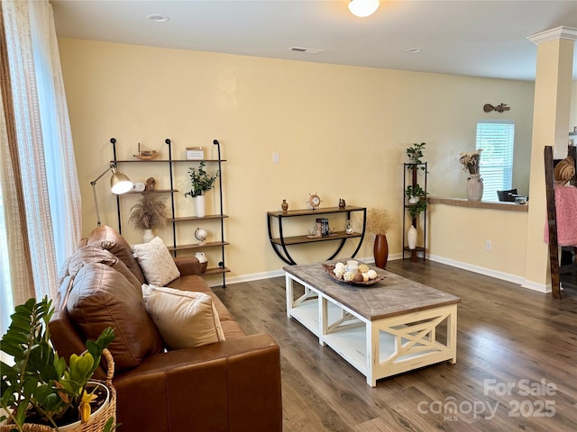 750 Fraternity Row, Kannapolis, NC 28081 - living room featuring wood finished floors, baseboards, and recessed lighting
