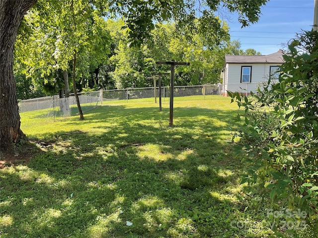 2138 SW Haven Cir, Lenoir, NC 28645 - view of yard