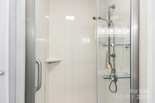 68 Broyles Rd, Hendersonville, NC 28791 - detailed view of a shower stall