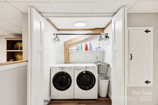 68 Broyles Rd, Hendersonville, NC 28791 - laundry room featuring washing machine and dryer and wood finished floors