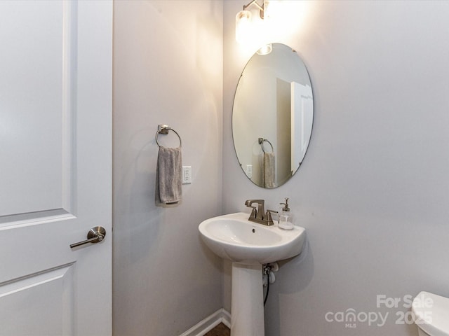 5811 Mantle Way, Kannapolis, NC 28081 - bathroom with toilet