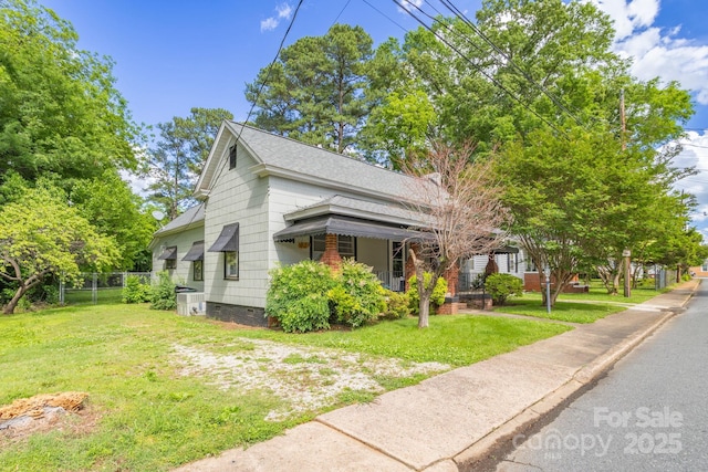 222 W Mccubbins St, Salisbury, NC 28144 - view of front facade featuring a shingled roof and covered porch