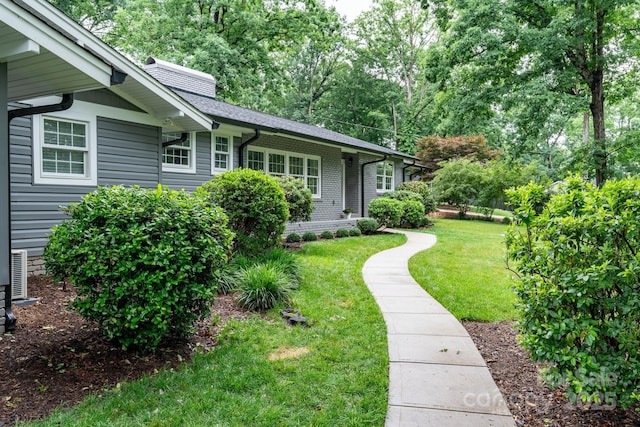 1035 15th Ave NW, Hickory, NC 28601 - view of grassy yard