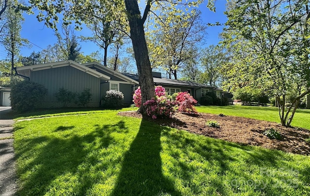 1035 15th Ave NW, Hickory, NC 28601 - view of front of home featuring a front yard