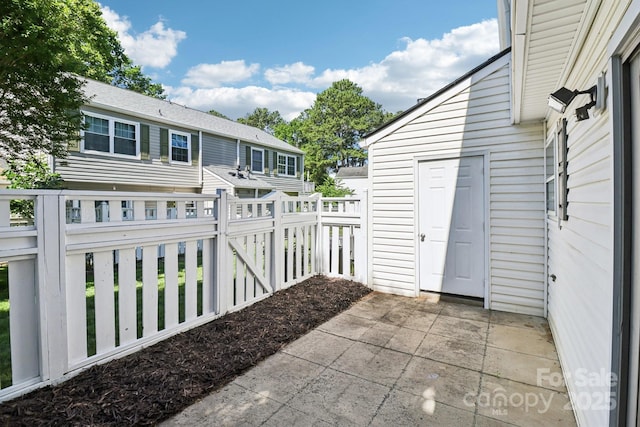 8510 Castle Pine Ct, Charlotte, NC 28226 - view of patio / terrace