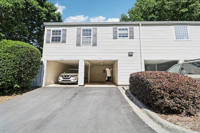 8510 Castle Pine Ct, Charlotte, NC 28226 - view of front of house with a carport and driveway