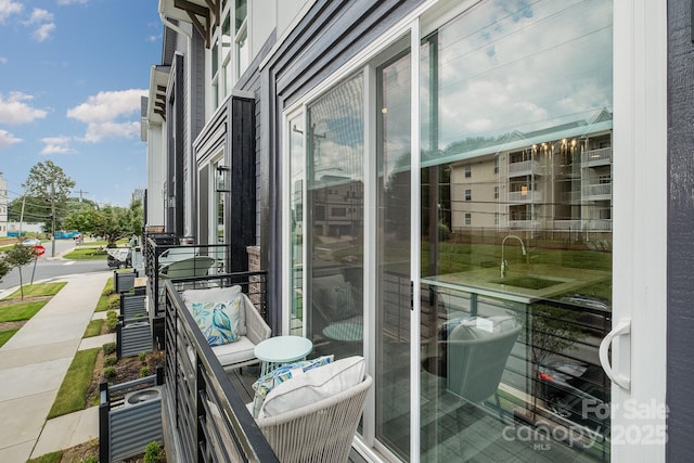 235 S Bruns Ave, Charlotte, NC 28208 - view of balcony