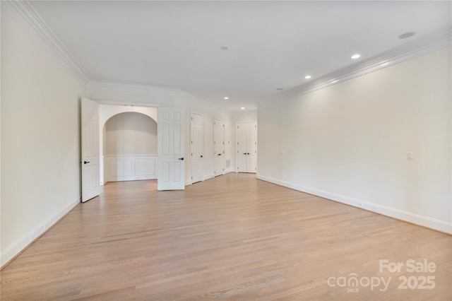 8721 Lake Challis Ln, Charlotte, NC 28226 - empty room featuring ornamental molding, recessed lighting, and light wood finished floors