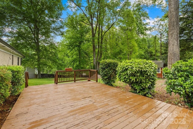 7022 Lakeside Dr, Charlotte, NC 28215 - view of wooden deck