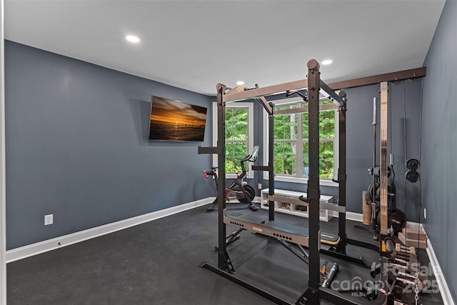 117 Walking Horse Trl, Davidson, NC 28036 - workout room featuring baseboards and recessed lighting