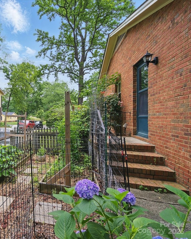 2026 Knell Dr, Charlotte, NC 28212 - view of side of property with brick siding