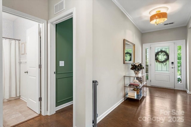 15515 Laverack Ln, Davidson, NC 28036 - entrance foyer with ornamental molding and wood finished floors