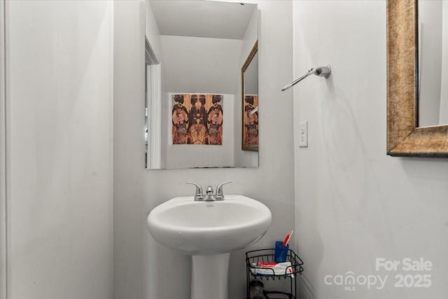9612 Old Dowd Rd, Charlotte, NC 28214 - view of bathroom