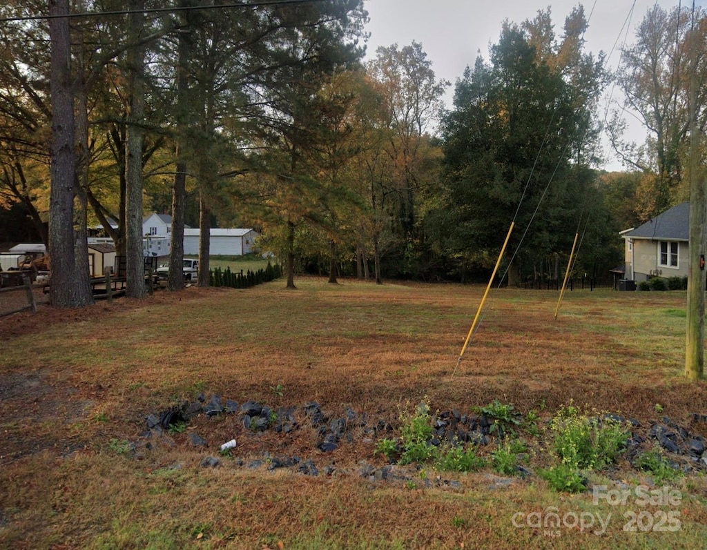 1207 Rainbow Dr, Kannapolis, NC 28081