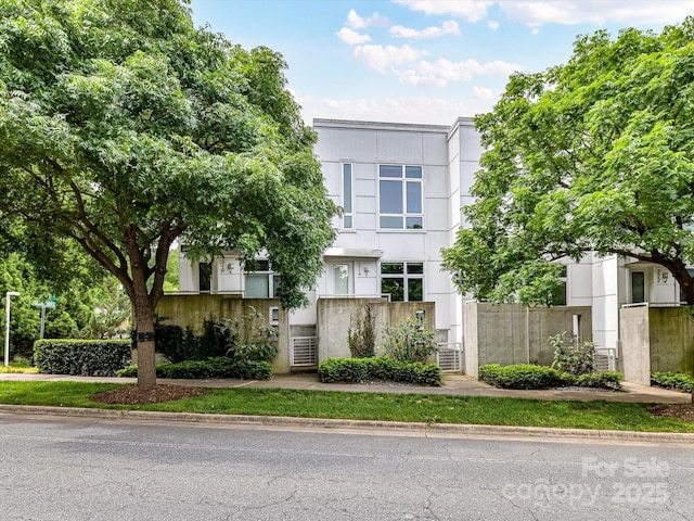 314 Viburnum Way Ct, Charlotte, NC 28208 - view of front facade with stucco siding