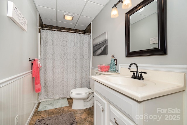 161 Badin Lake Cir, New London, NC 28127 - full bath featuring vanity, stone finish flooring, toilet, a shower with shower curtain, and a drop ceiling