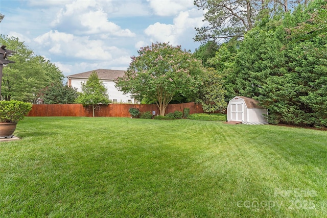 8115 Wilburn Ct, Charlotte, NC 28277 - view of yard