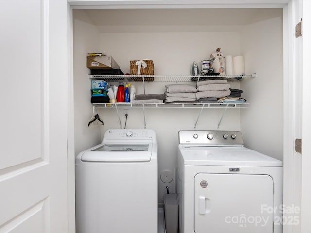 13422 Calloway Glen Dr, Charlotte, NC 28273 - laundry area featuring washer and clothes dryer