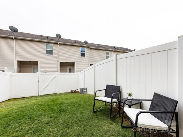 13422 Calloway Glen Dr, Charlotte, NC 28273 - view of yard featuring a gate