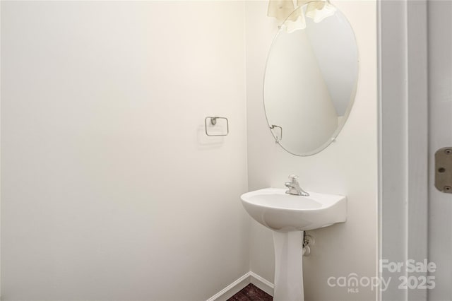 6416 Union Station Ct, Charlotte, NC 28210 - bathroom with baseboards