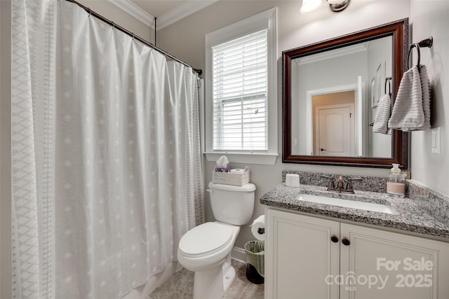 645 Brookhaven Dr, Fort Mill, SC 29708 - full bathroom with crown molding, toilet, vanity, and baseboards