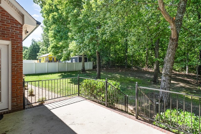 3917 Erskine Woods Dr, Bessemer City, NC 28016 - view of patio / terrace