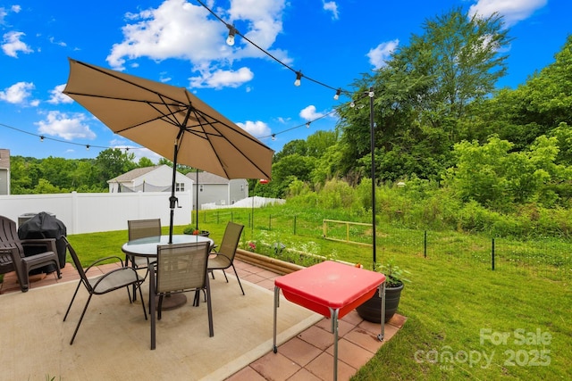 5204 Belstone Ln, Charlotte, NC 28215 - view of patio with outdoor dining space