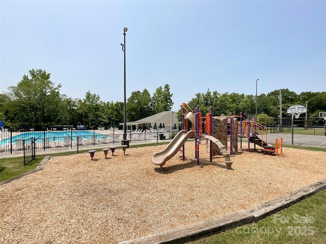 2619 Quailrush Rd, Charlotte, NC 28226 - community play area featuring a community pool
