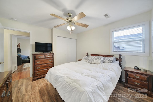 842 Cherry Rd S, Rock Hill, SC 29732 - bedroom with a closet, wood finished floors, and ceiling fan
