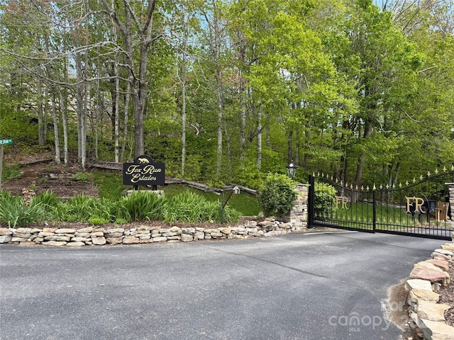 44 Fox Paw Ln, Banner Elk, NC 28604