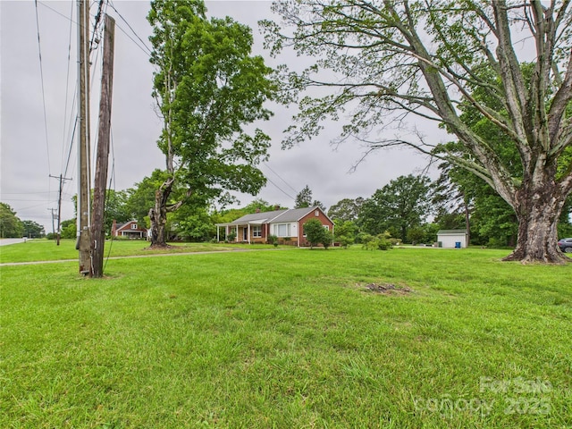 3055 16th St NE, Hickory, NC 28601 - view of green lawn