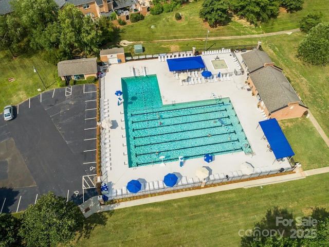 6817 Dumbarton Dr, Charlotte, NC 28210 - drone / aerial view of a pool