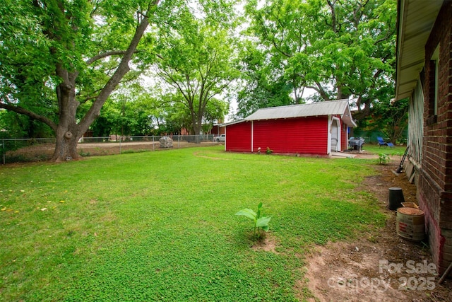 224 E Steele St, Salisbury, NC 28144 - view of yard with an outbuilding