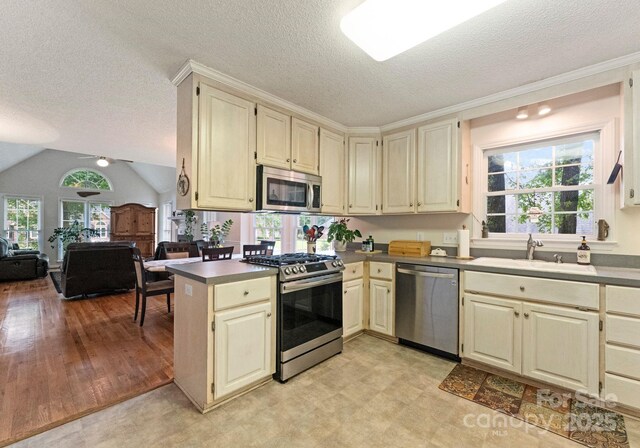 901 Brighton Dr, Kannapolis, NC 28081 - photo 32
